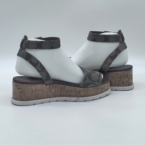 Coach Platform Sandals. Size 8. - Picture 7 of 12